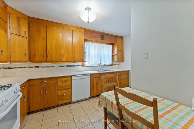 Additional image 8 of 219 King St