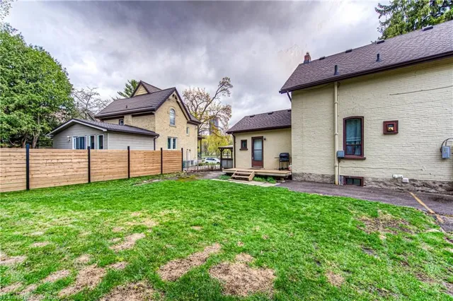 Additional image 4 of 126 David St