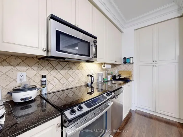 Additional image 15 of 70 Roehampton Ave Unit 1916