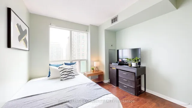 Additional image 14 of 18 Lee Centre Dr Unit 1506