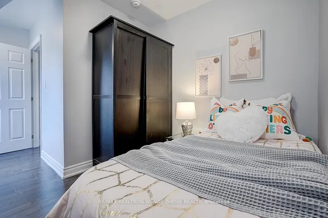 Additional image 37 of 245 Montrose Ave