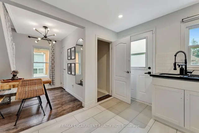 Additional image 17 of 65 Connaught Ave