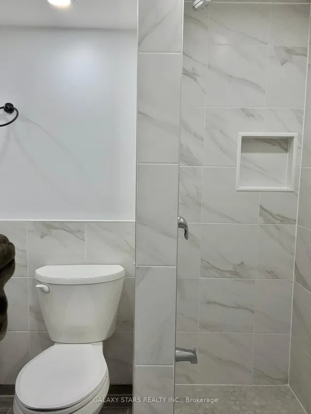 Additional image 36 of 57 Moorecroft Cres