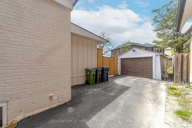 Additional image 34 of 48 DENVALE Rd