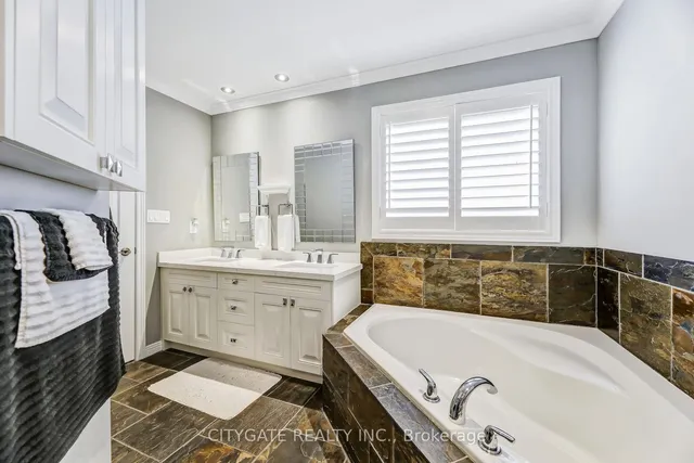 Additional image 24 of 24 Simpson Ave