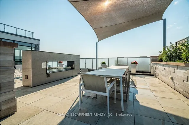 Additional image 33 of 101 Locke St Unit 409