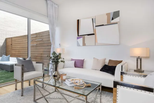 Additional image 11 of 536A Eglinton Ave