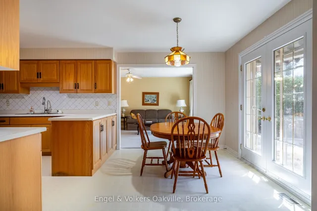 Additional image 12 of 950 Wintergreen Pl