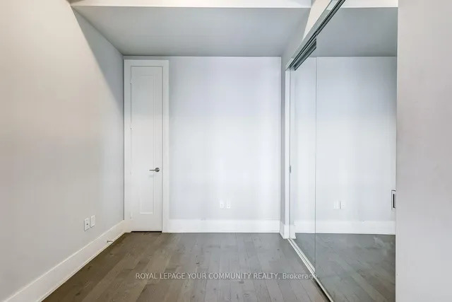 Additional image 11 of 330 Richmond St Unit 2712