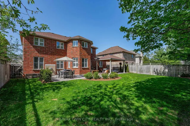 Additional image 49 of 533 Falconridge Cres