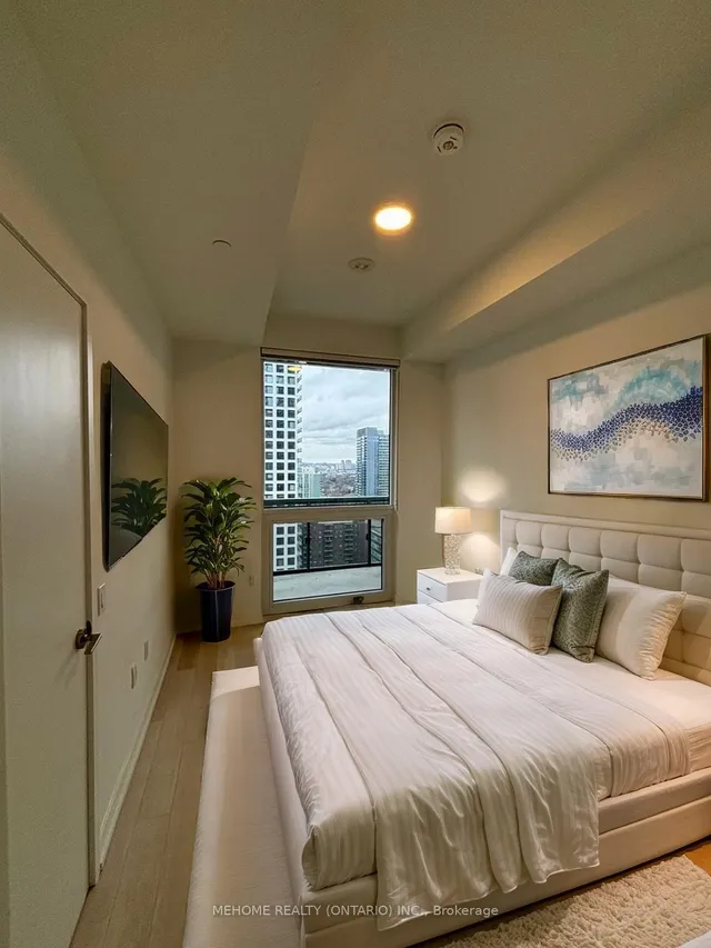 Additional image 9 of 39 Roehampton Ave Unit 2101