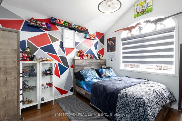 Additional image 23 of 12 Homeview Rd