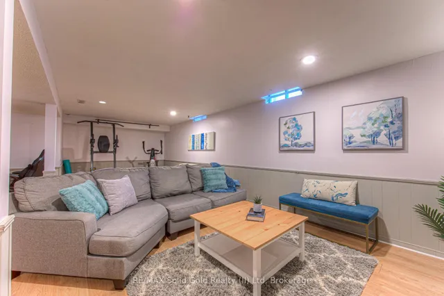 Additional image 41 of 57 Royal Orchard Dr