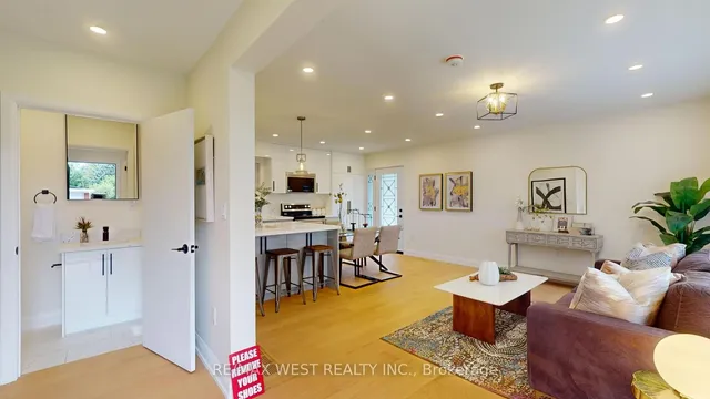 Additional image 10 of 2 Clanwilliam Crt