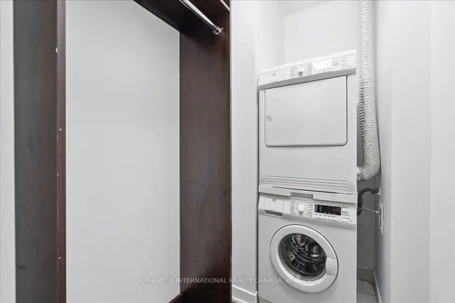 Additional image 32 of 90 Park Lawn Rd Unit 915