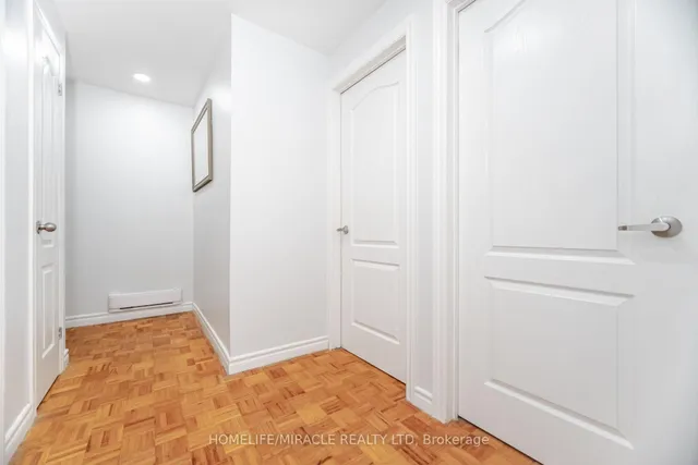 Additional image 20 of 341 Military Tr Unit 70