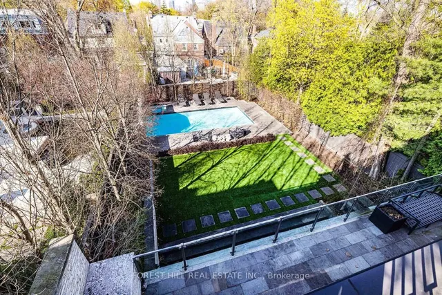 Additional image 48 of 221 Dunvegan Rd