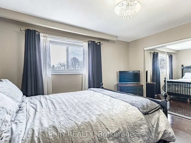 Additional image 28 of 79 Foster Cres Unit 79