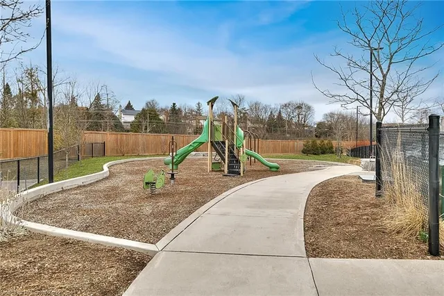 Additional image 31 of 24 Morrison Rd Unit A11