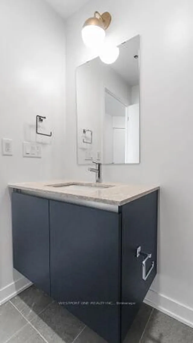 Additional image 15 of 405 Dundas St Unit 722