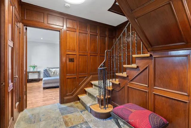 Additional image 3 of 19 Hillhurst Blvd