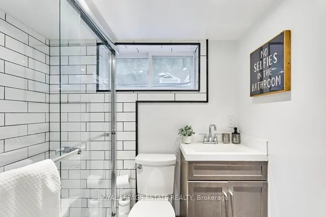 Additional image 38 of 16 Firstbrooke Rd