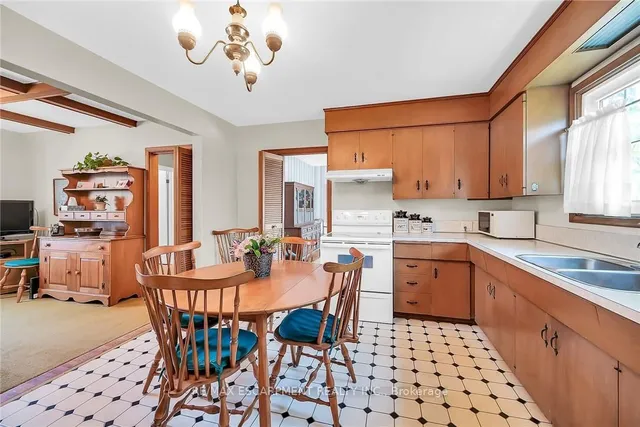 Additional image 12 of 149 Lowden Ave