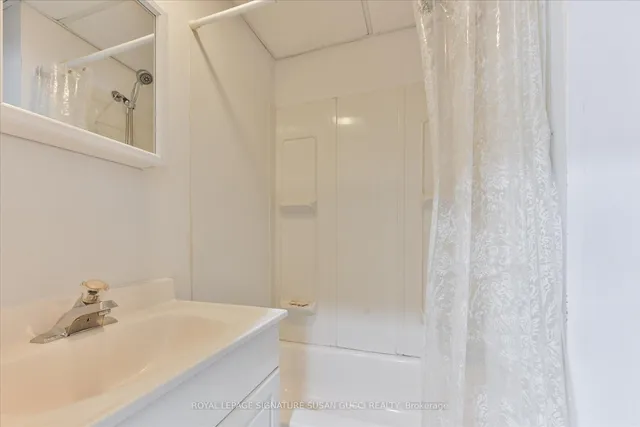 Additional image 13 of 454 Donlands Ave