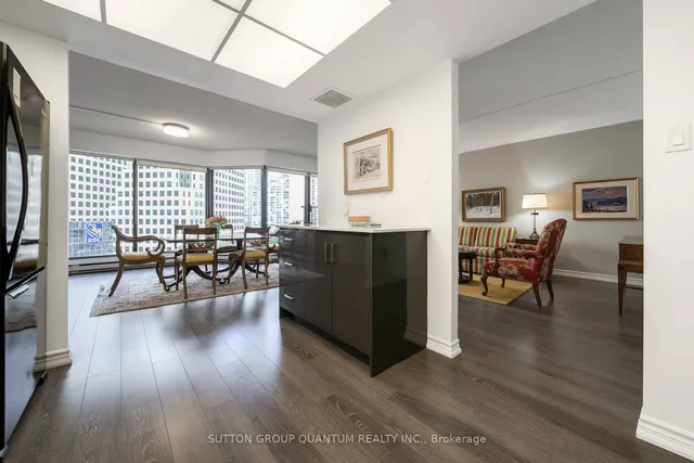 Additional image 12 of 55 Harbour Sq Unit 1113