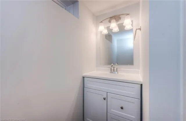 Additional image 23 of 204 Clark Ave