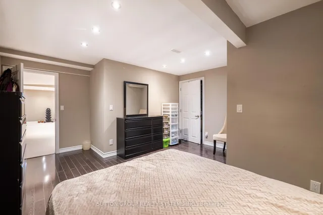 Additional image 39 of 925 Dice Way