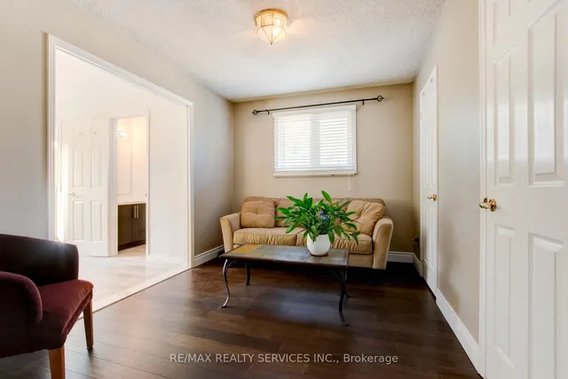 Additional image 18 of 25 Brookbank Crt