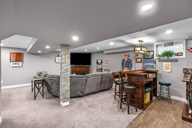 Additional image 28 of 28 Edgecroft Cres