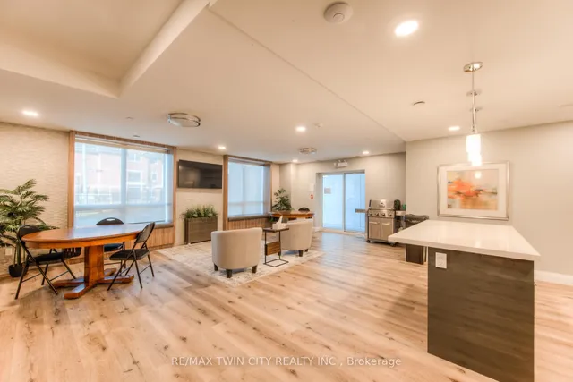 Additional image 30 of 399 Queen St Unit 201