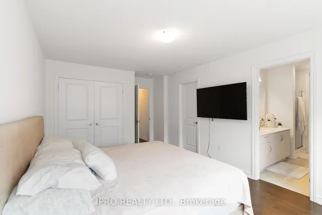 Additional image 26 of 486 Bergamot Ave