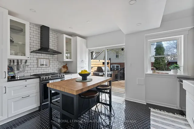 Additional image 15 of 2043 Gerrard St