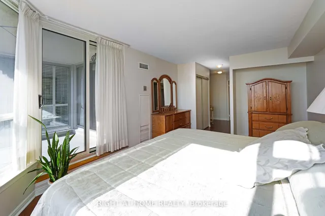 Additional image 12 of 20 Guildwood Pkwy Unit 806