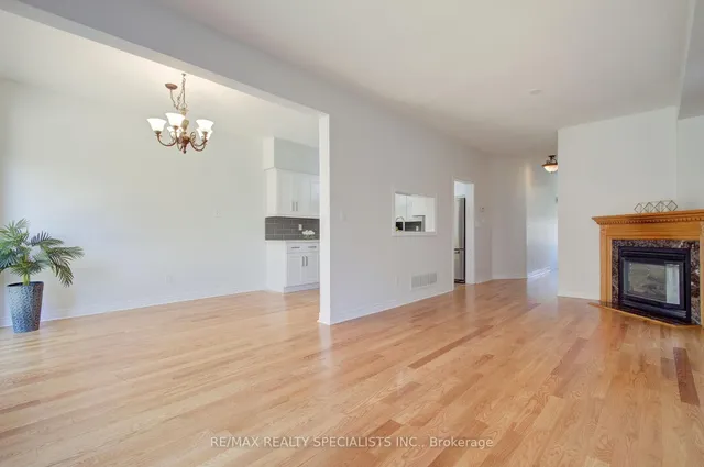 Additional image 7 of 10 Sam Frustaglio Dr