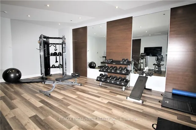 Additional image 18 of 1 Redfern Ave Unit 135