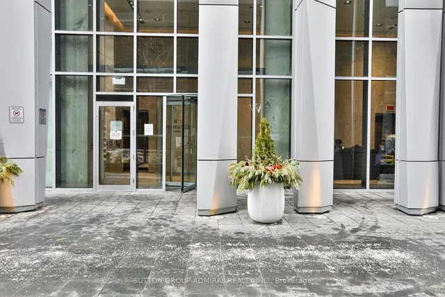 Additional image 2 of 1 Yorkville Ave Unit 4902