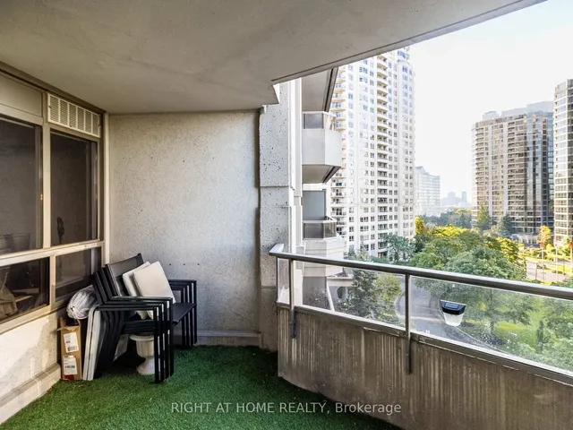 Additional image 36 of 35 Kingsbridge Garden Circ Unit 701