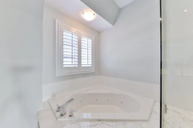 Additional image 13 of 2160 Trafalgar Rd Unit 10