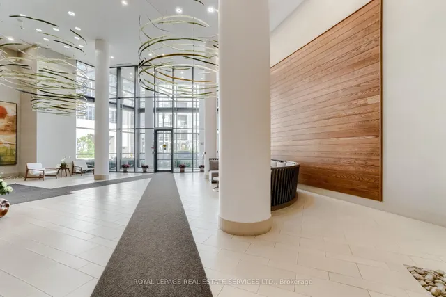 Additional image 32 of 15 Legion Rd Unit 1404