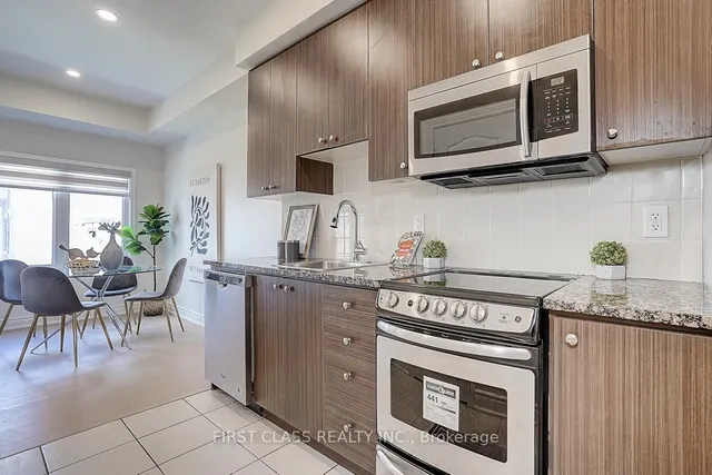 Additional image 6 of 17 Coneflower Cres Unit 220