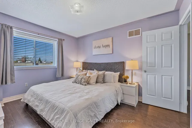 Additional image 32 of 12 Eli Shackleton Crt