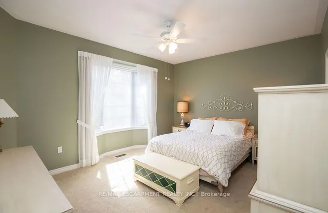 Additional image 31 of 91 Silverbirch Blvd