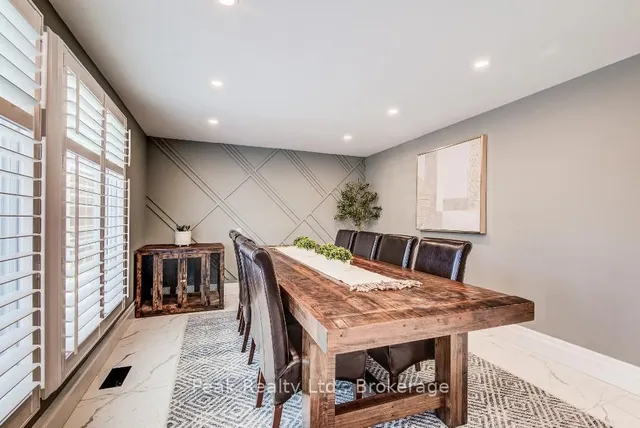 Additional image 15 of 76 Underhill Cres