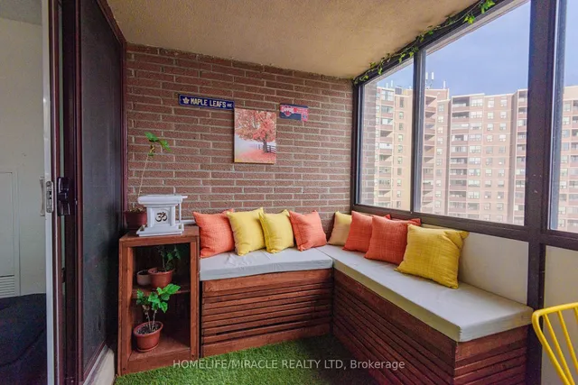 Additional image 40 of 714 The West Mall N/A Unit 1201