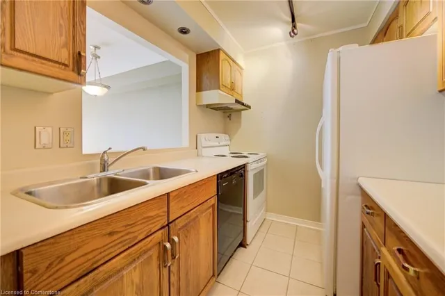 Additional image 11 of 10 Ellen St Unit 204