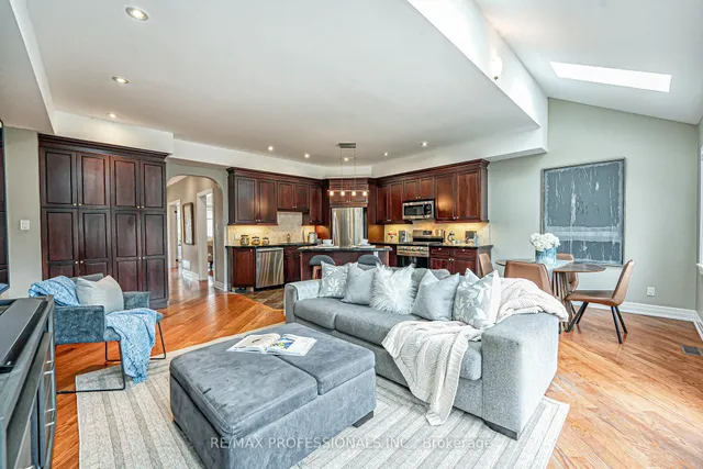 Additional image 14 of 116 Lake Shore Dr